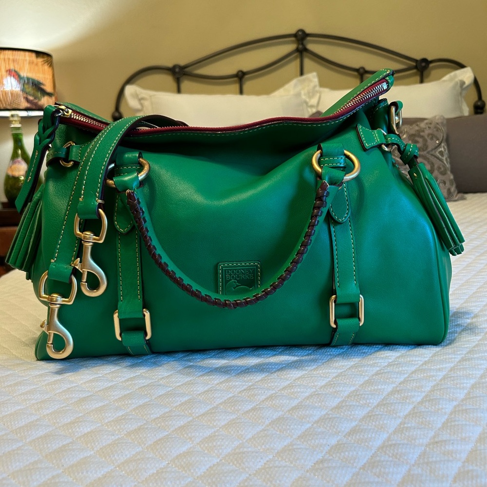 Dooney & Bourke Large Florentine Satchel in KELLY GREEN!!!!!